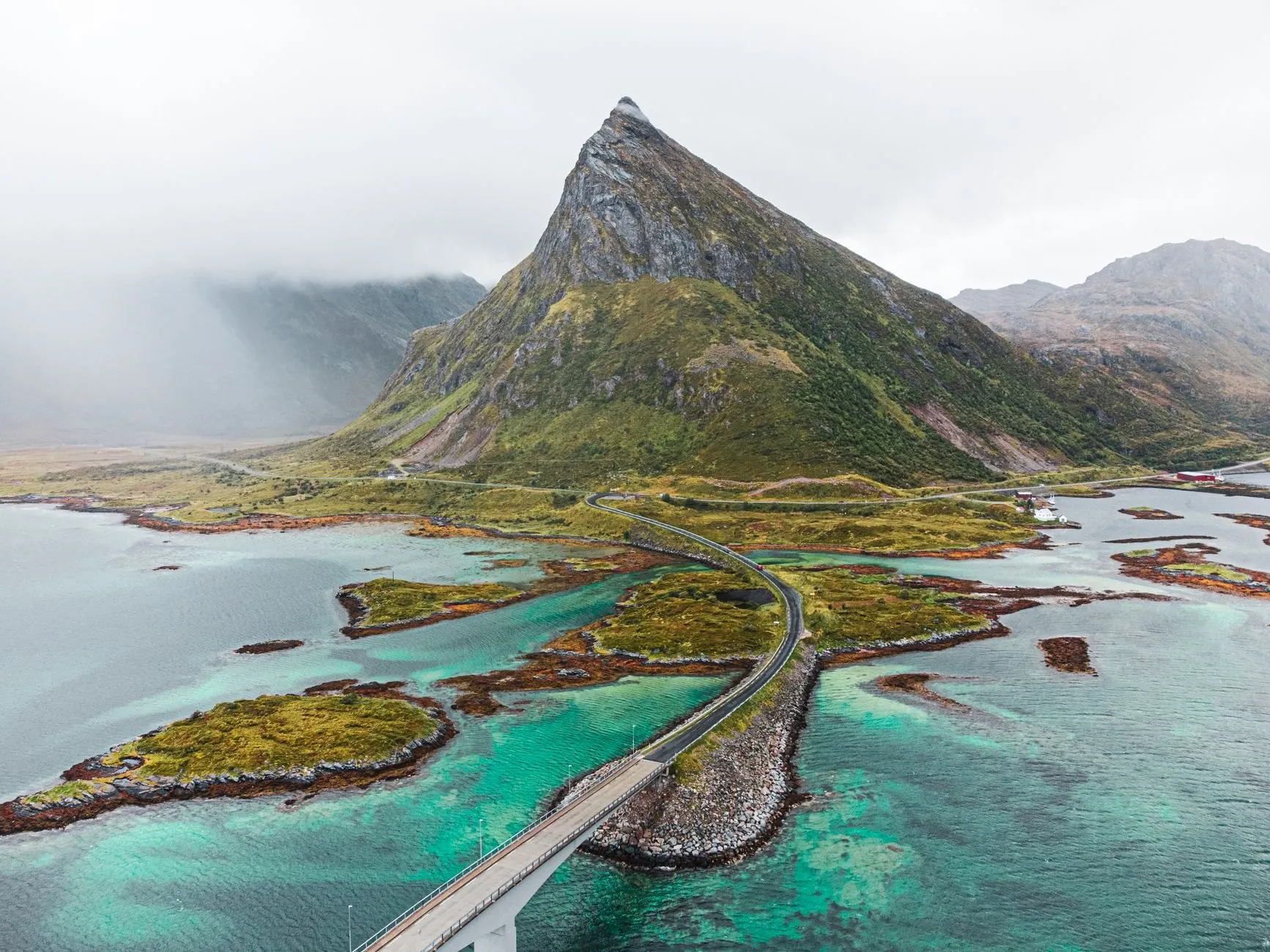 The one clear hour in four days — Flakstadøya, Lofoten